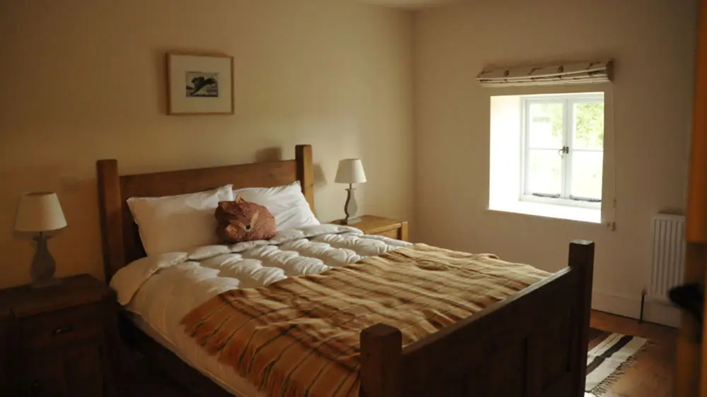 The-Piggery-main-bedroom